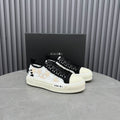 AMIRI Star Detail Low-Top Sneakers – Black & Cream