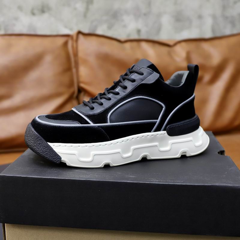 UGG Low-Top Chunky Sneakers - Black