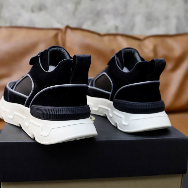 UGG Low-Top Chunky Sneakers - Black